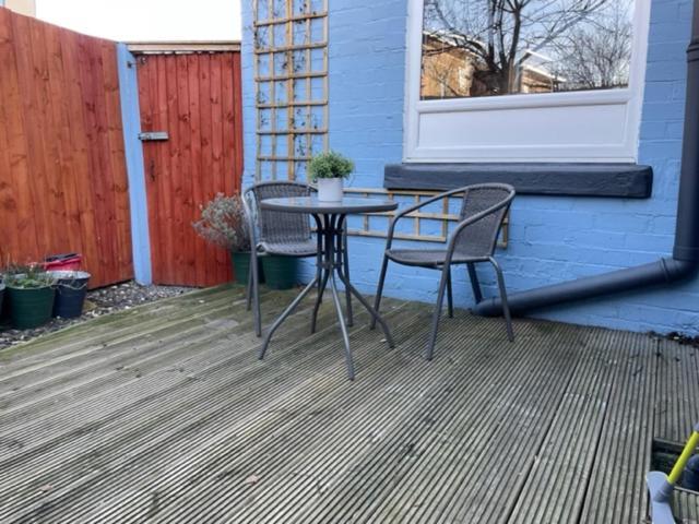 Grove House - 4 Bedroom Sleeps 8 Only 1 Mile From Centre *