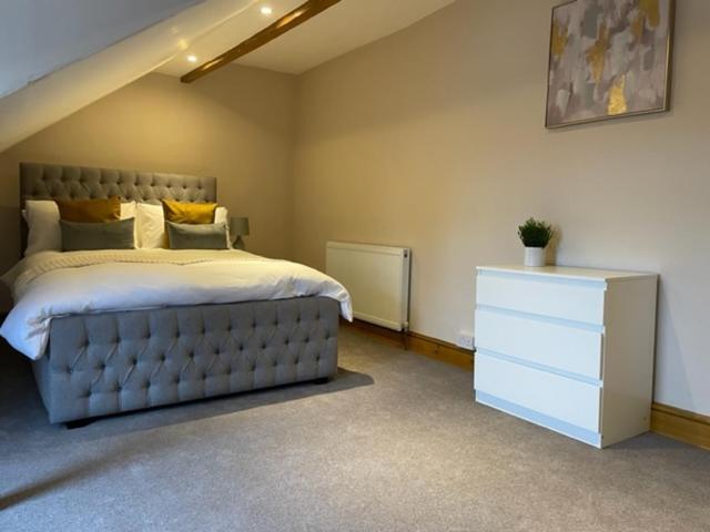 Grove House - 4 Bedroom Sleeps 8 Only 1 Mile From Centre Casa vacanze