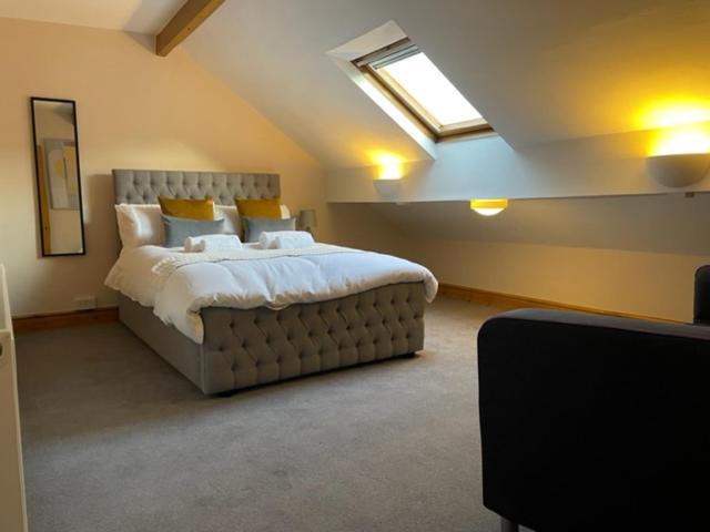 Grove House - 4 Bedroom Sleeps 8 Only 1 Mile From Centre *