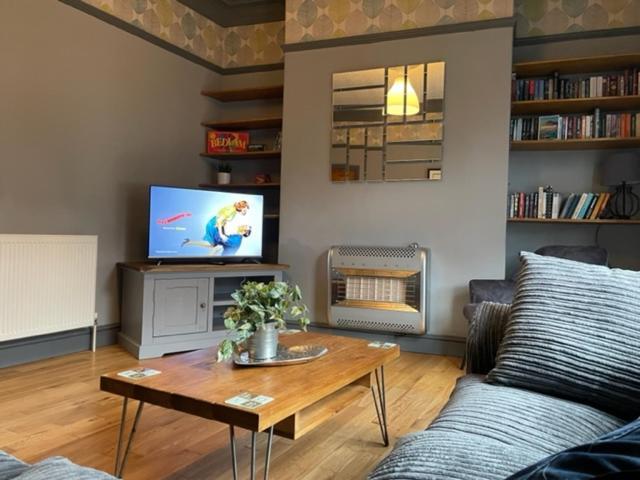 Grove House - 4 Bedroom Sleeps 8 Only 1 Mile From Centre *